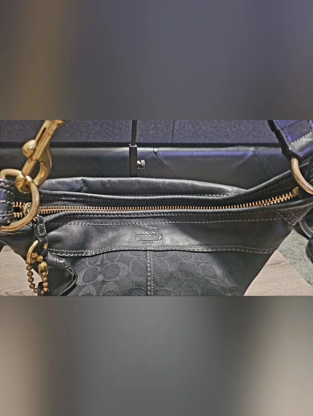 Vint/Auth. Y2K Monogram Coach Bleecker Duffle Bucket Bag Black/Gold G0768-11438